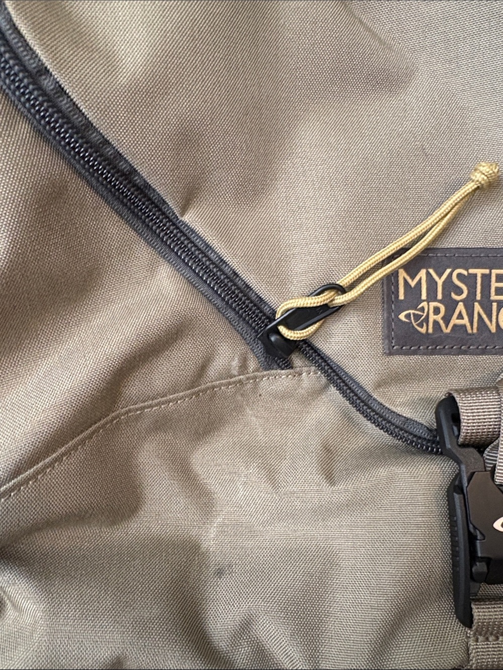 Mystery Ranch 3 Way 18 Expandable briefcase in ponderosa - Picture 15 of 15